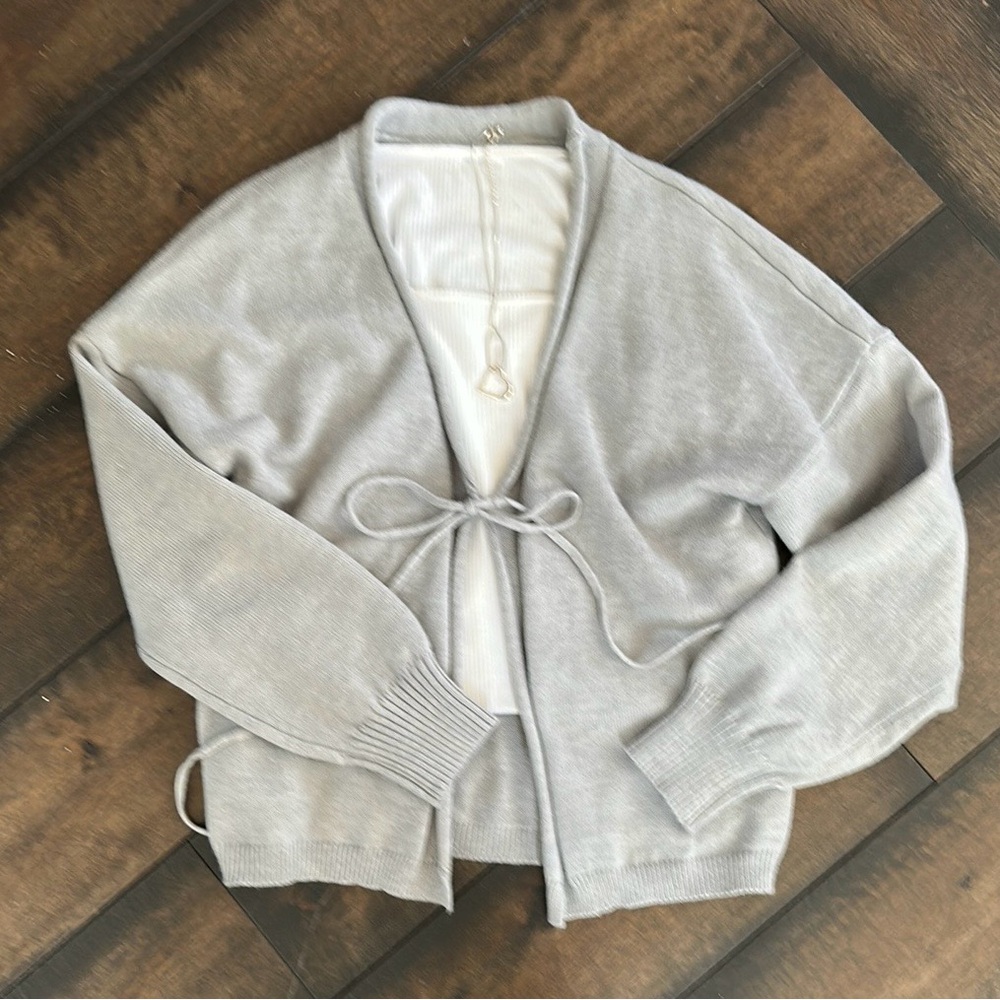 Gray Women's Sweater NWOT